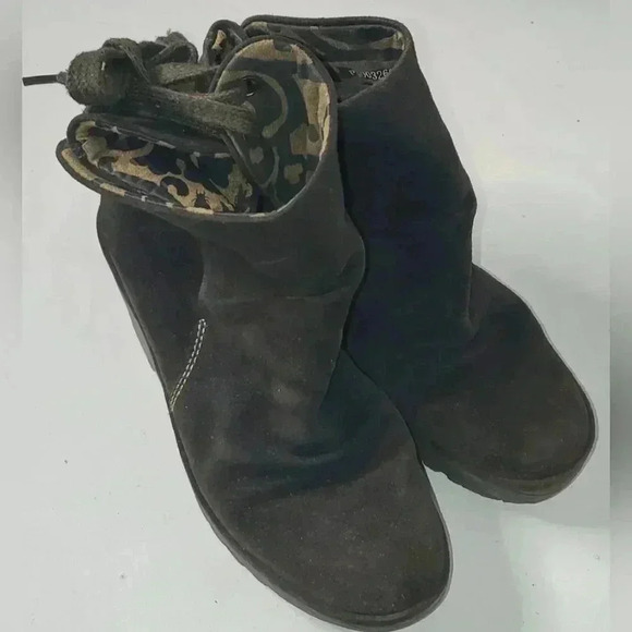 Fly London Yama Wedge Suede Army Green Lace Strap Ankle Bootie Sz7.5/ 8 US - Picture 6 of 12